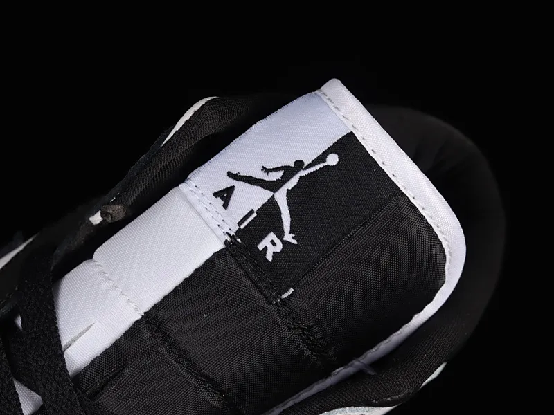 All Categories Air Jordan Jordan Series Basketball Shoes Air Jordan 1 Mid Air Jordan 1 Mid "Homage" AJ1 Joe 1 Black and White Panda China Basketball Shoes DR0501-101